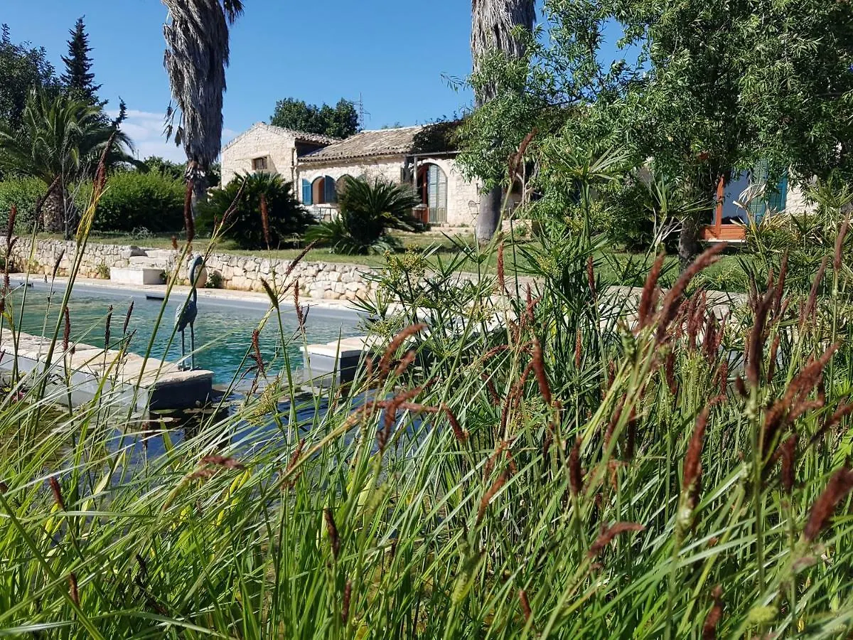 Case Brizza Villa Casale Zappulla Farm stay